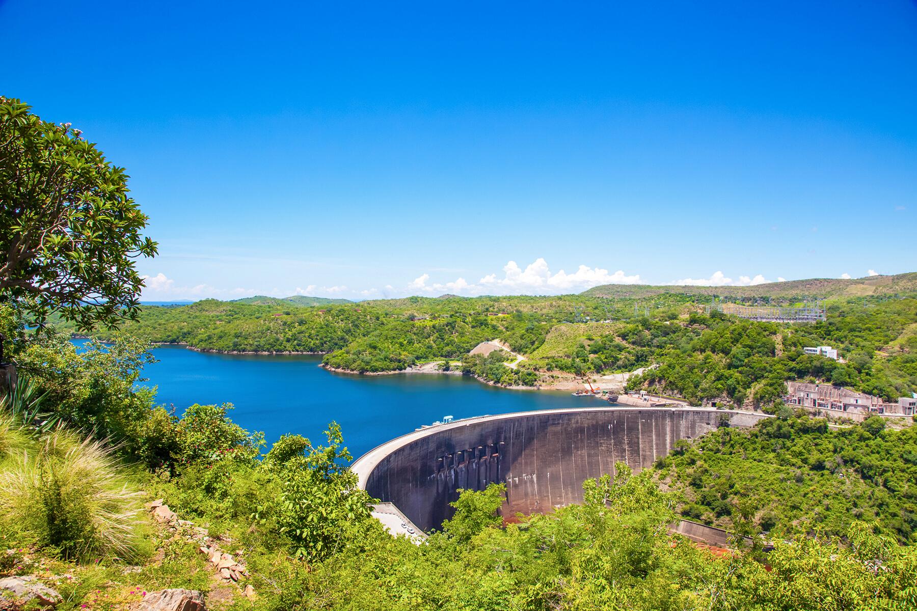 <a href='http://www.fodors.com/world/africa-and-middle-east/zimbabwe/experiences/news/mind-boggling-rocks-heart-stopping-falls-and-other-dramatic-landscapes-to-see-in-zimbabwe#'>From "Mind-Boggling Rocks, Heart-Stopping Falls, and Other Dramatic Landscapes to See in Zimbabwe: Kariba Dam"</a>