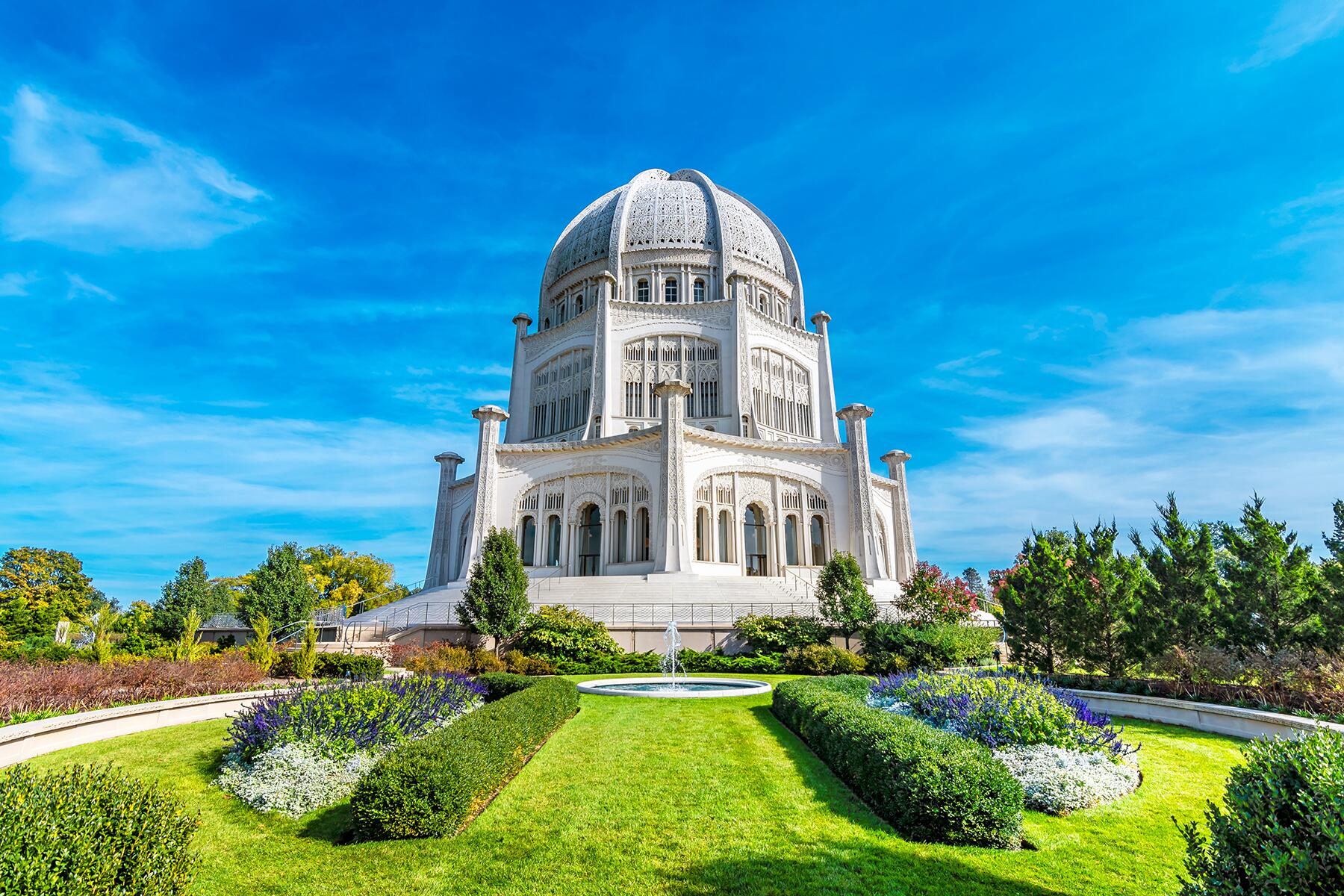 13_UltimateChicago__Baha'iTemple_shutterstock_1536083261