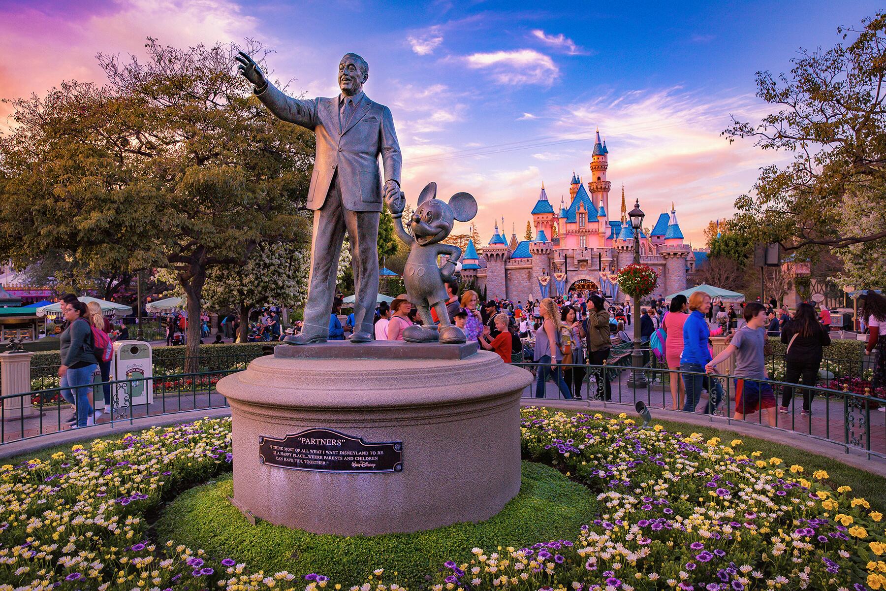 How Much Does it Cost to Buy Lightning Lane Premier Pass at Disneyland