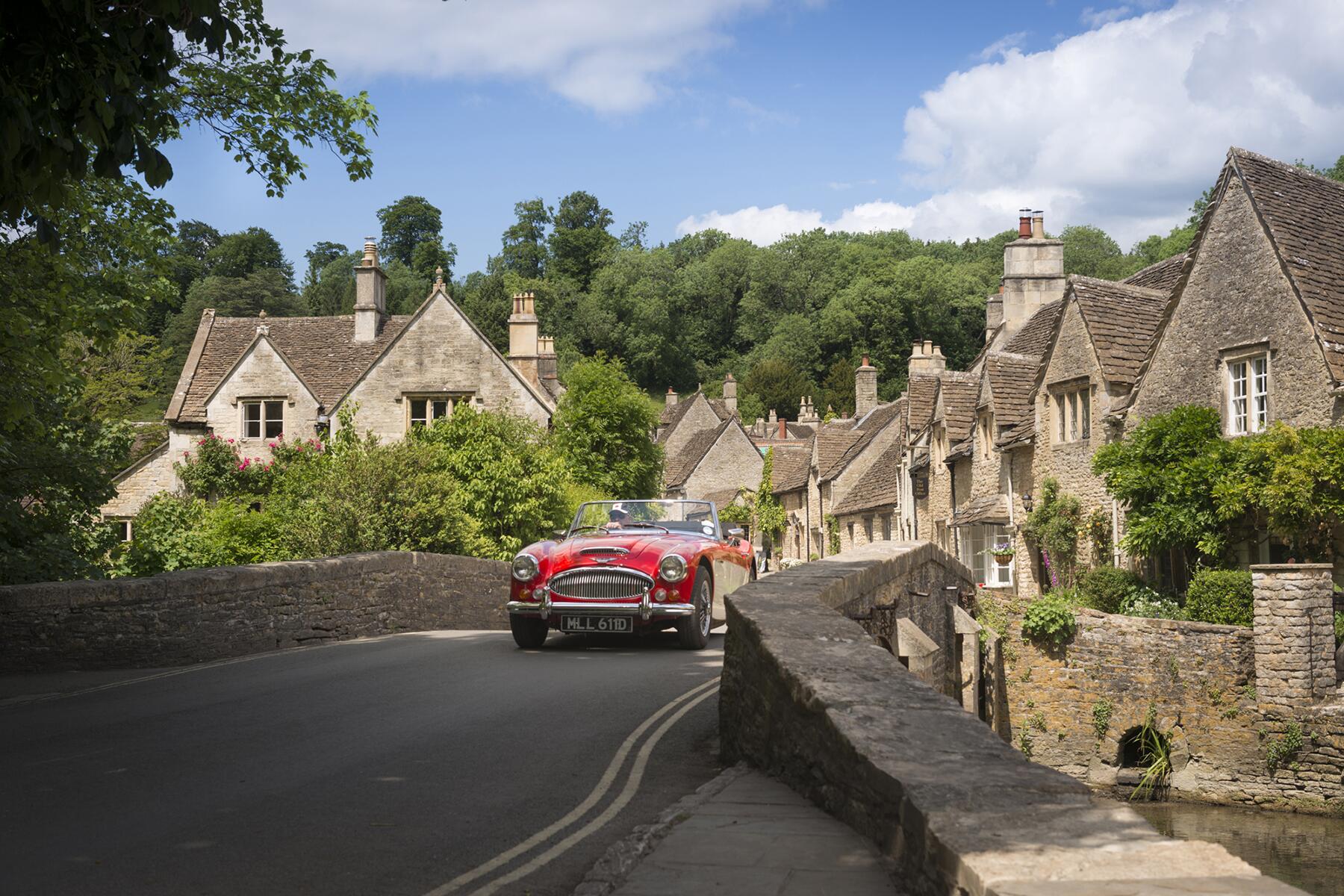 15-DroolworthyTownsInEngland-CastleCombe-Flikr-41992559021_41a6ae2b75_o