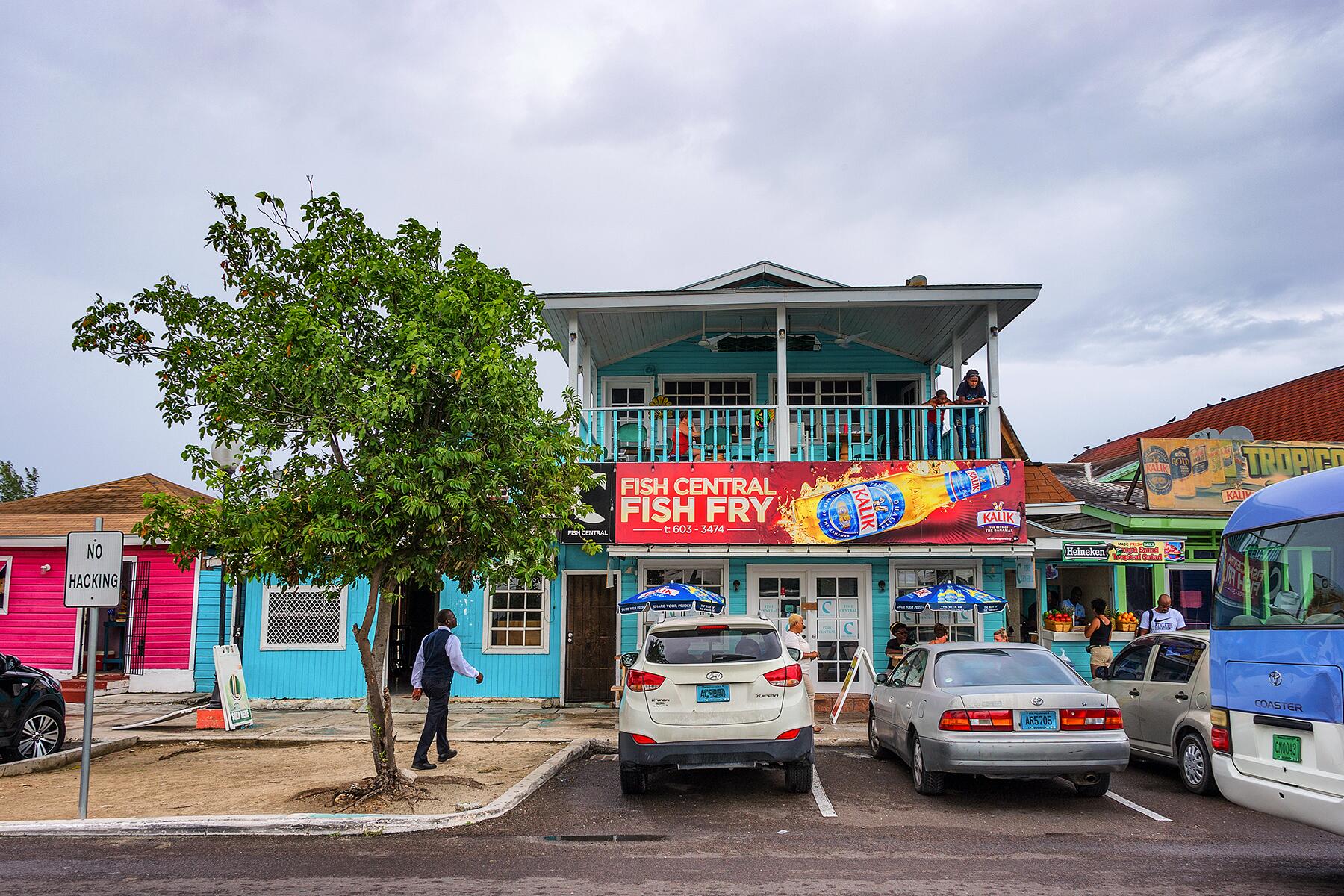 01_UltimateBahamas__FishFryAtArawakCay_shutterstock_1542217199
