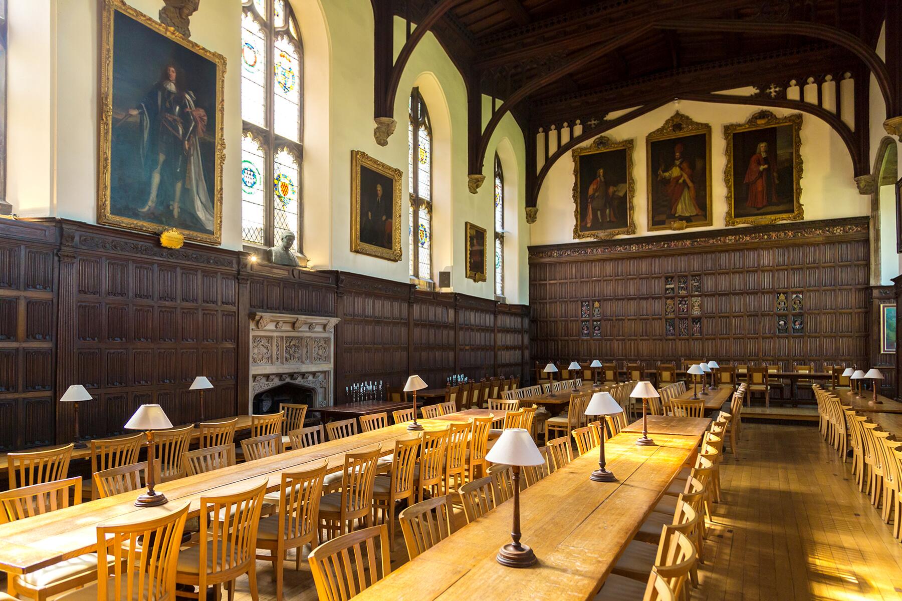 06_UniversityLibraries__MagdalenCollegeOldLibrary_shutterstock_1211565253
