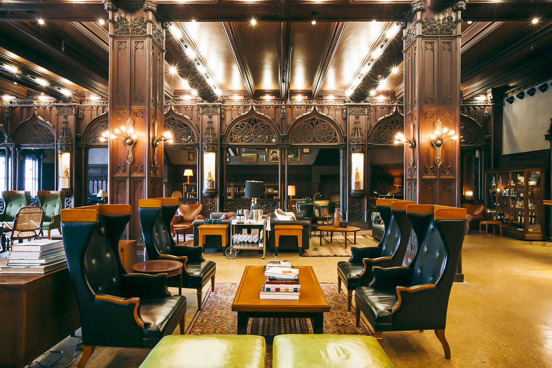 1-MidWestArchitecture-ChicagoAthleticAssociation Hotel-Drawing Room 6 - credit Clayton Hauck