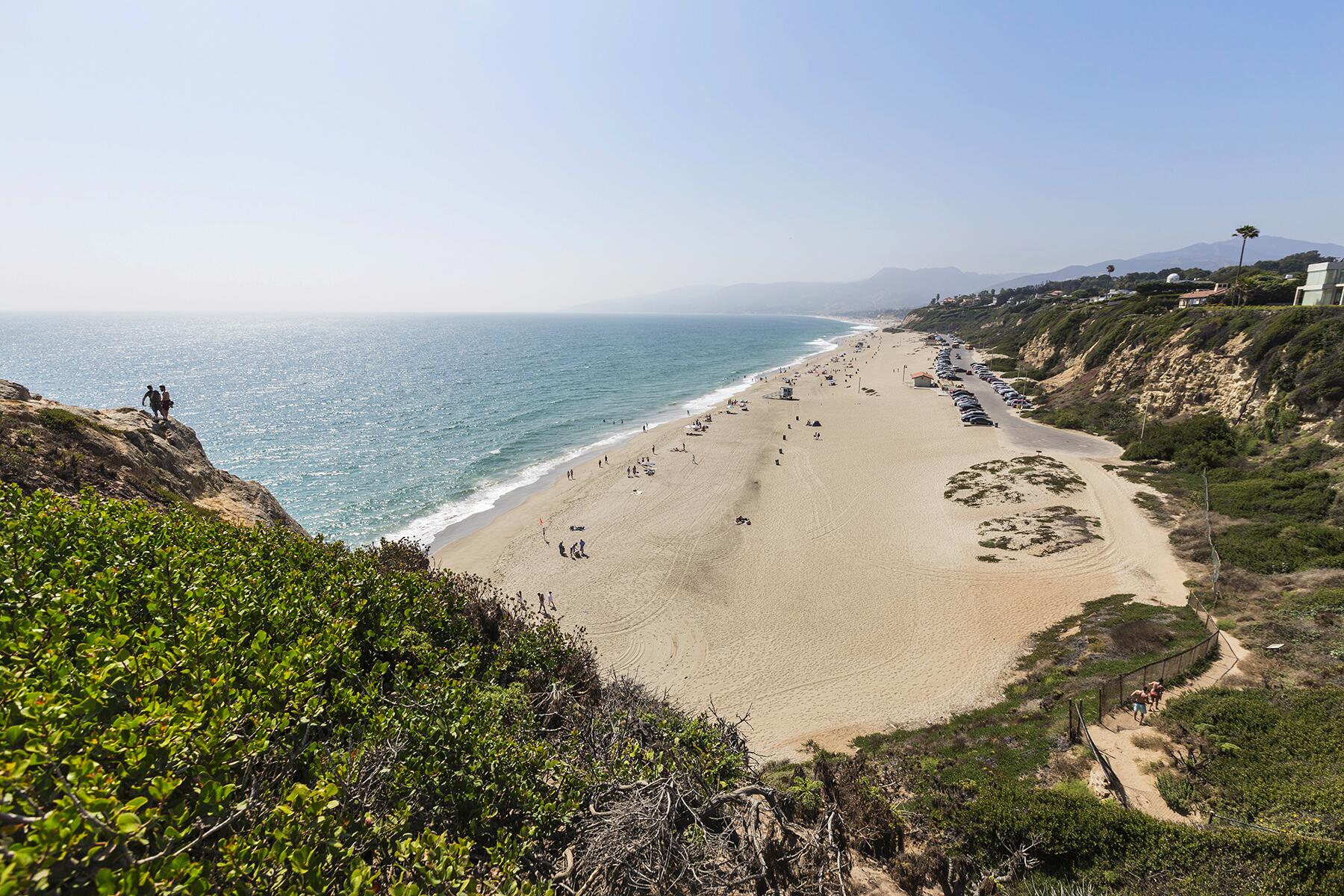 16_UltimateLosAngeles__HitTheBeach_shutterstock_669437500