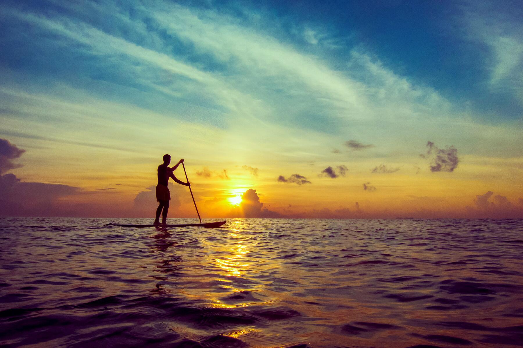 24_UltimatePlayaDelCarmen__PaddleboardAtSunrise_shutterstock_369712658