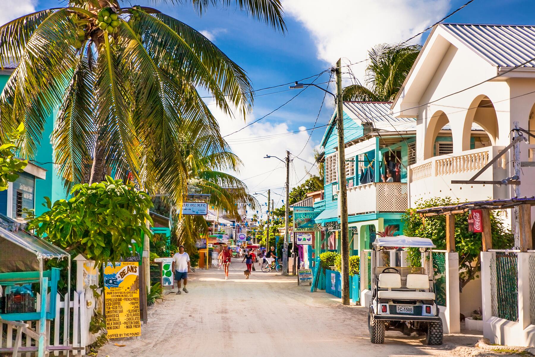 03_PlacesYouCanTravelWithoutACovidTest__Belize_shutterstock_567821707