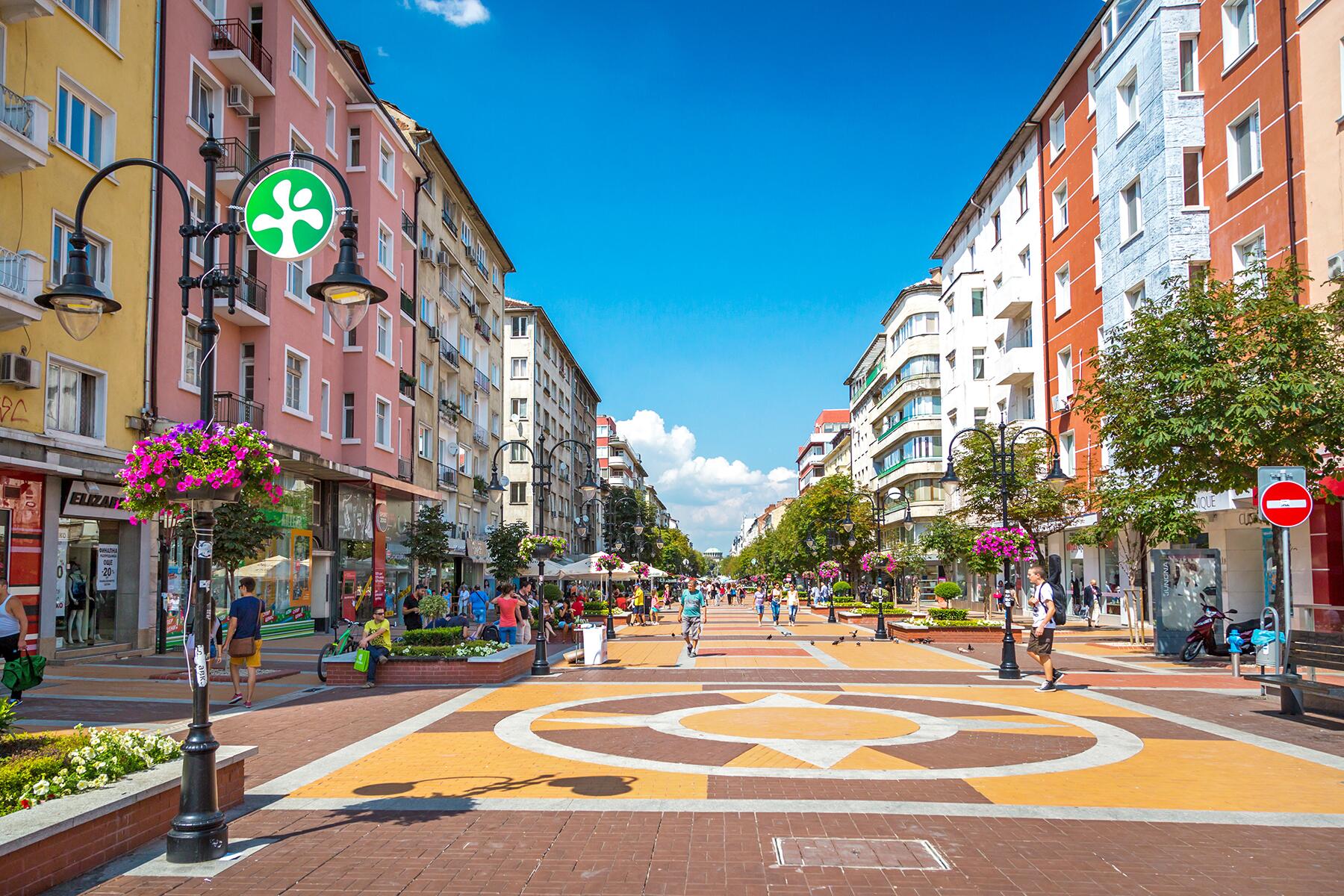 04_PlacesYouCanTravelWithoutACovidTest__Bulgaria_shutterstock_437490265