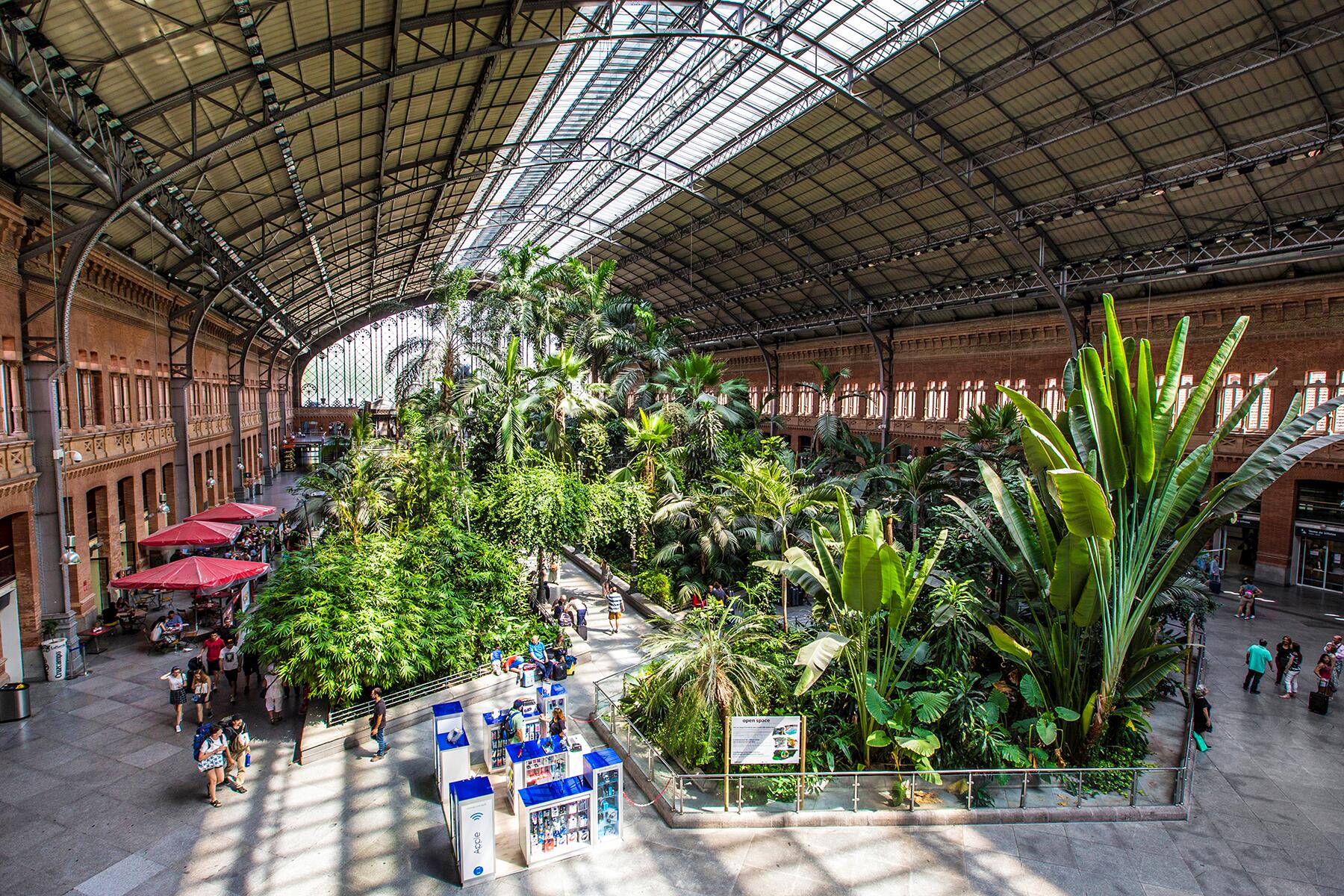 07_UltimateMadrid__AtochaTrainStation_shutterstock_1453548320