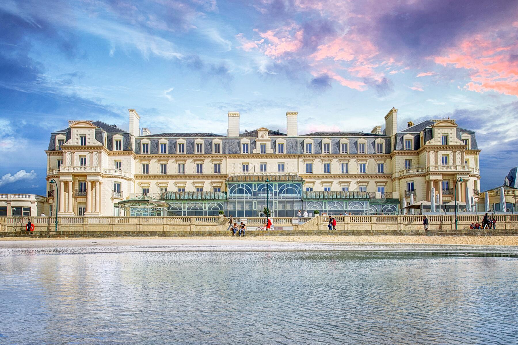 13_FranceBeachfrontHotels__LeGrandHotelDesThermes_13 Booyasan 9606 copy