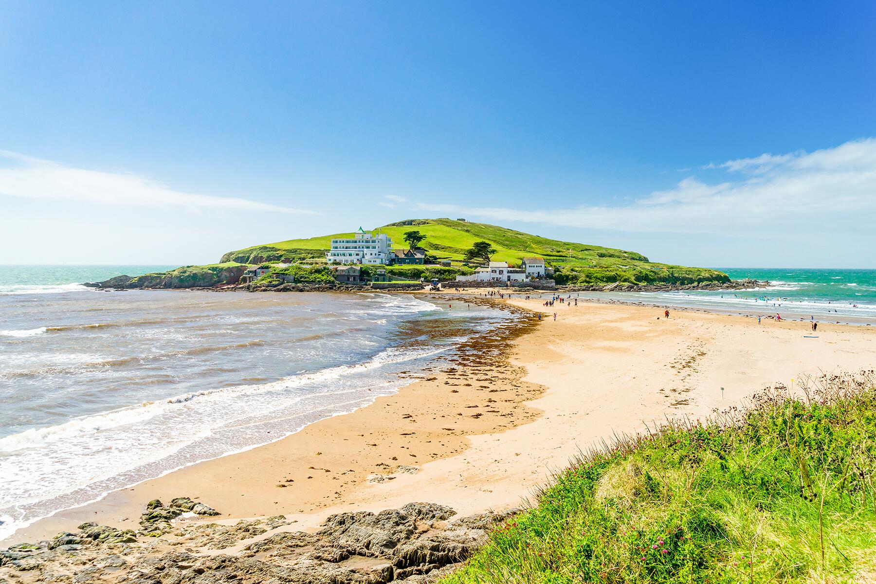 1_SometimesIslands-BurghIsland-shutterstock_1055281046