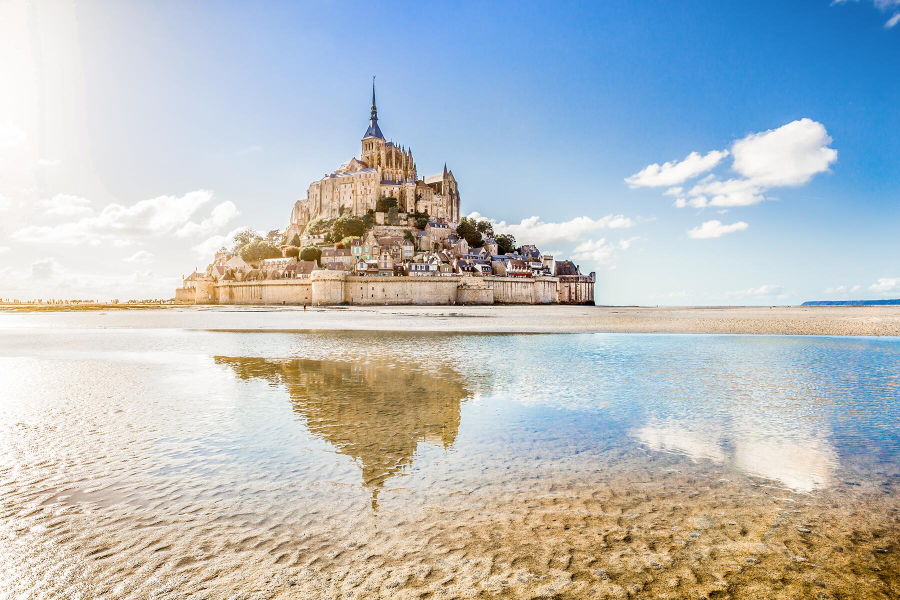 2_SometimesIslands-MontSaintMichel-shutterstock_334956908