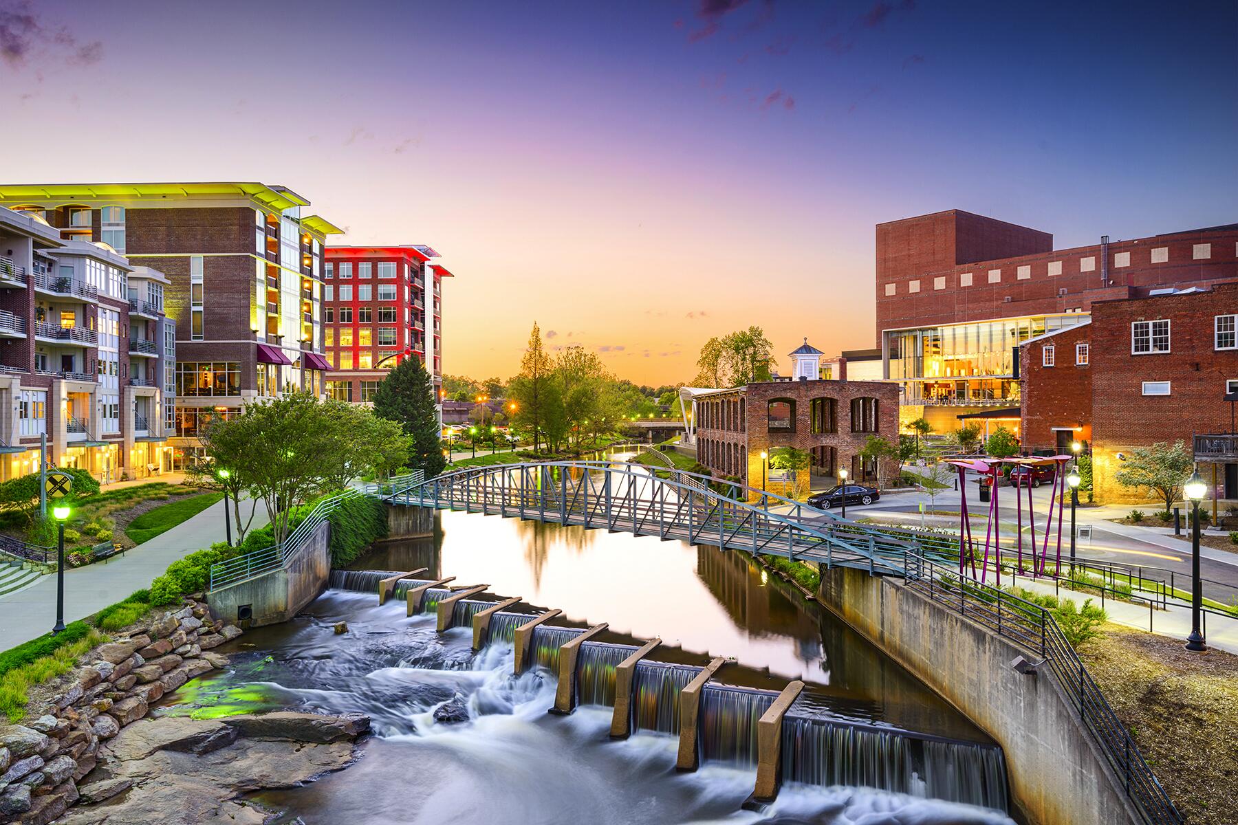 09_RiverfrontsAndRiverwalks__GreenvilleSC_shutterstock_230451478