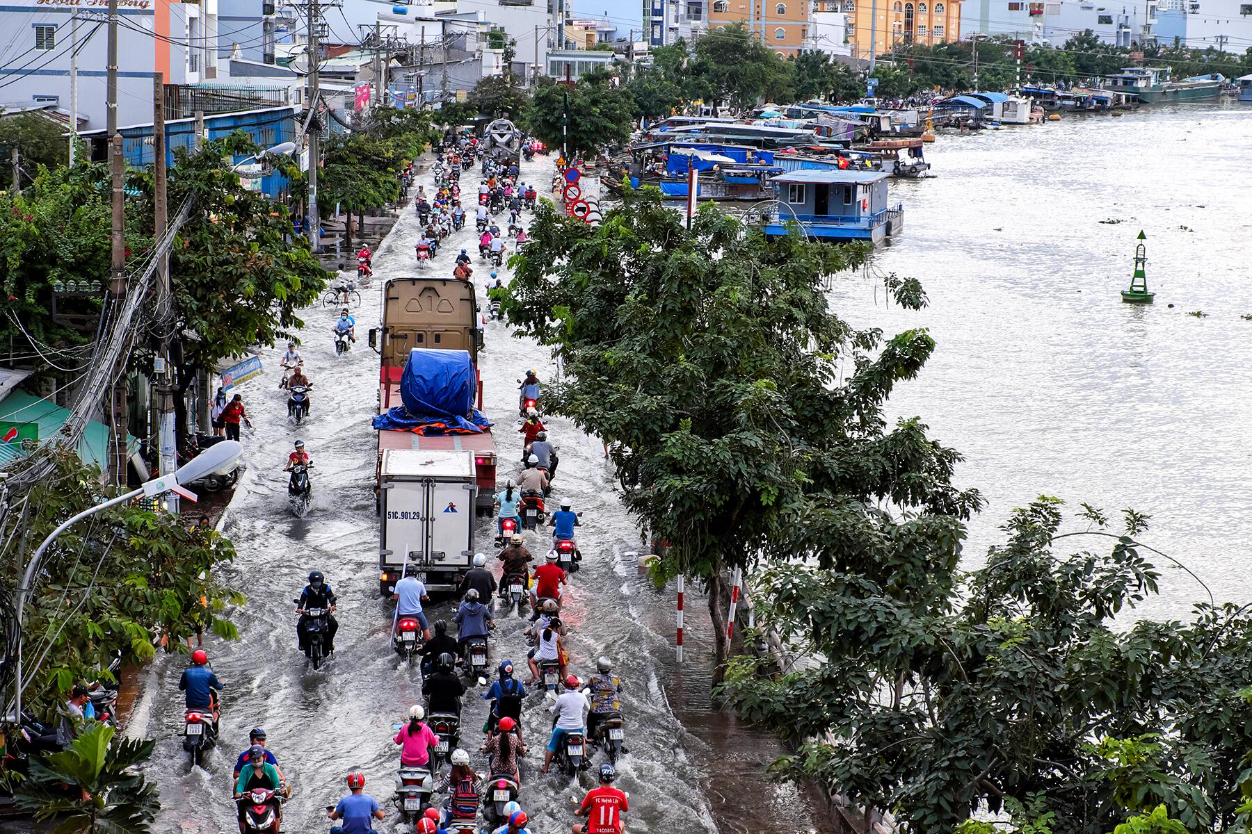 11-SinkingCities-HoChi-shutterstock_501803197