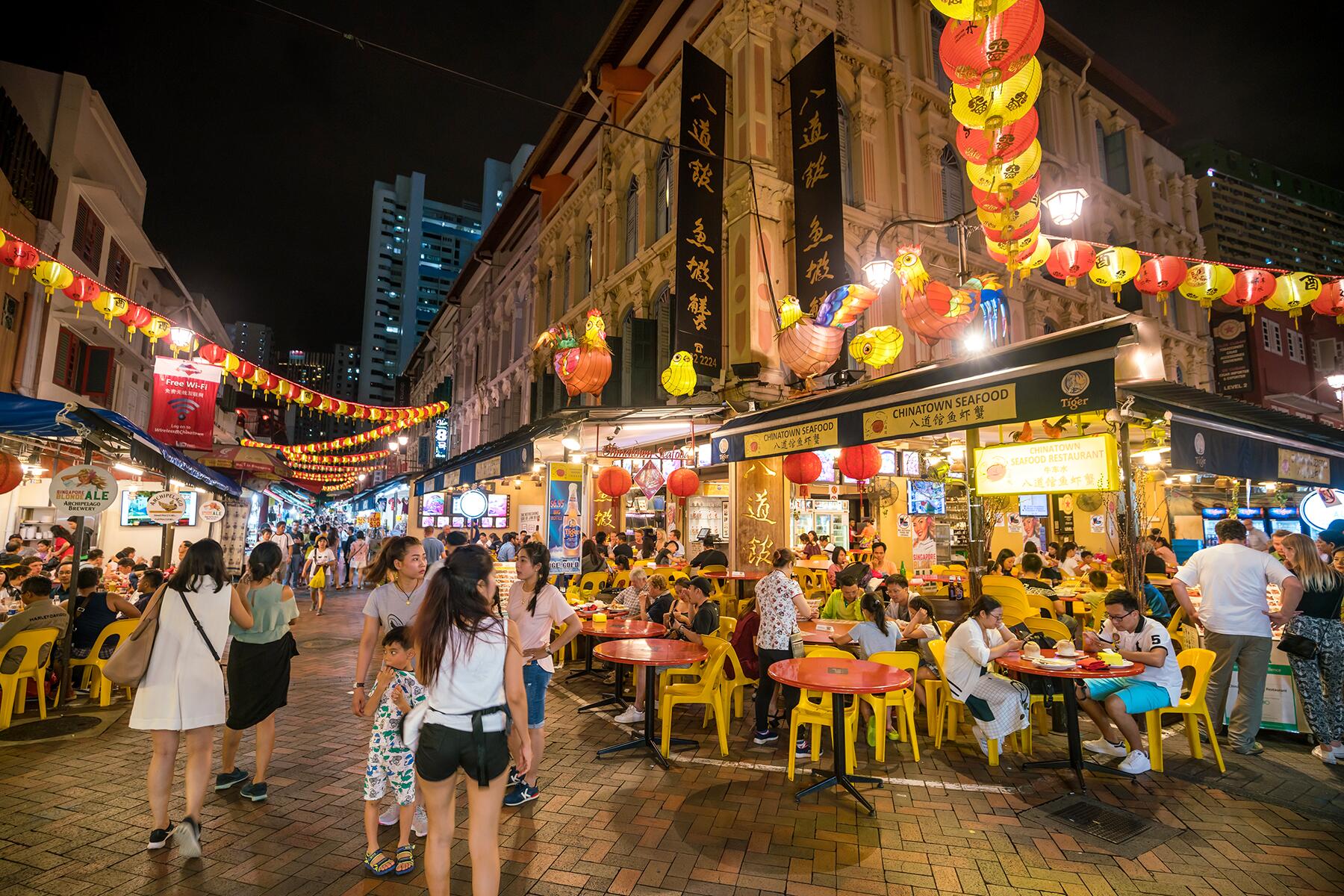 14_WorldsBestChinatowns__Singapore_shutterstock_695492320