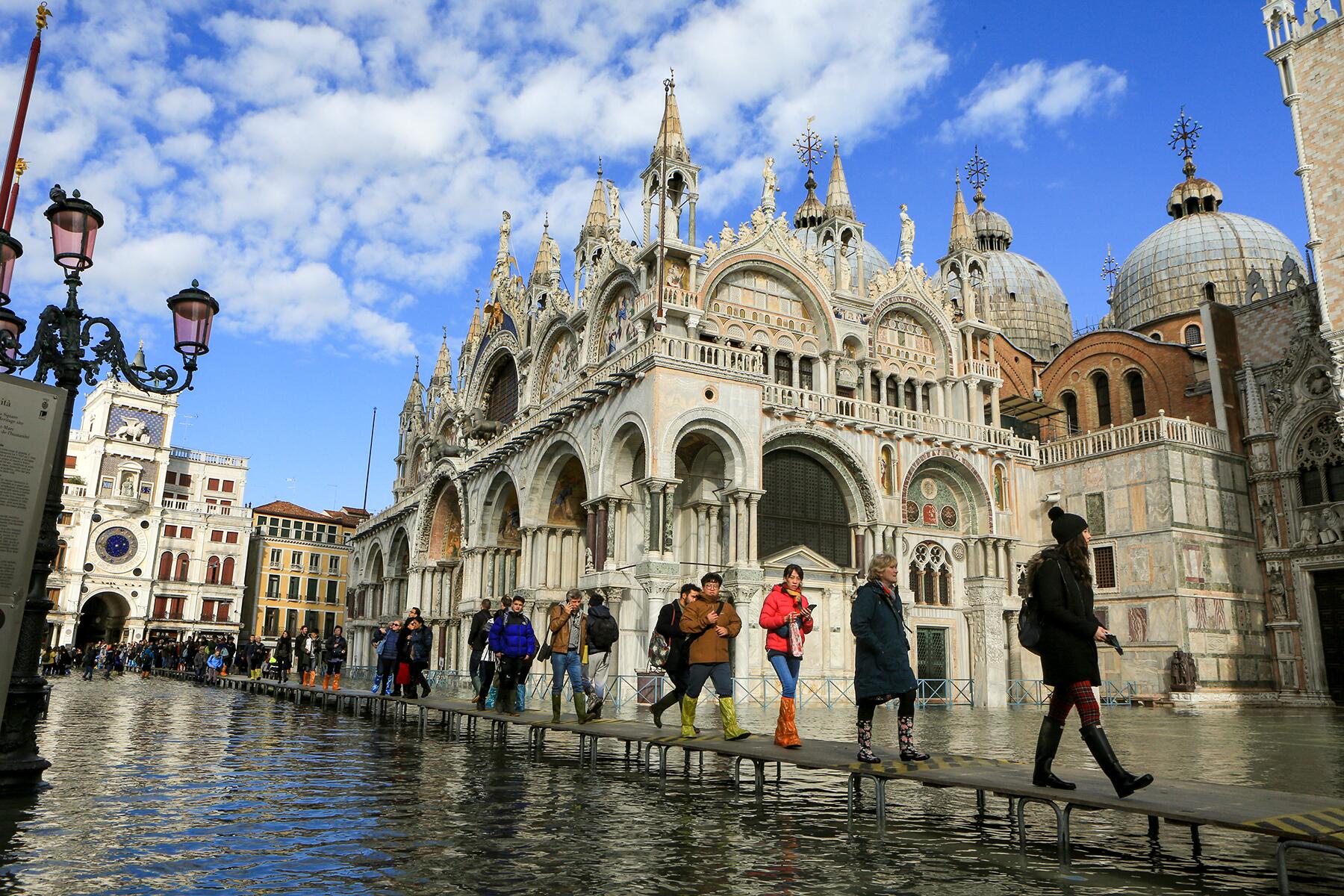 2-SinkingCities-Venice-shutterstock_1560532427