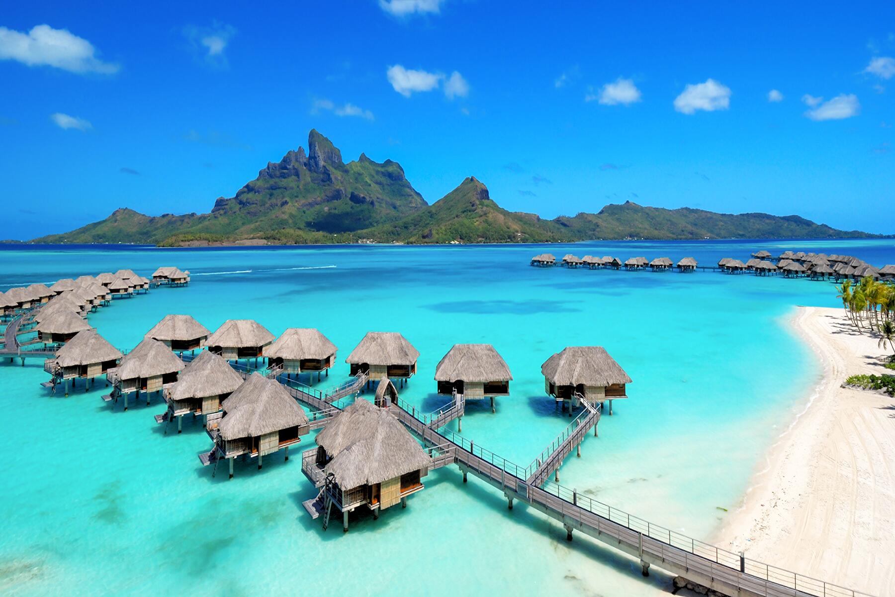 4-OverwaterBungalows-FourSeasons-BOR_100