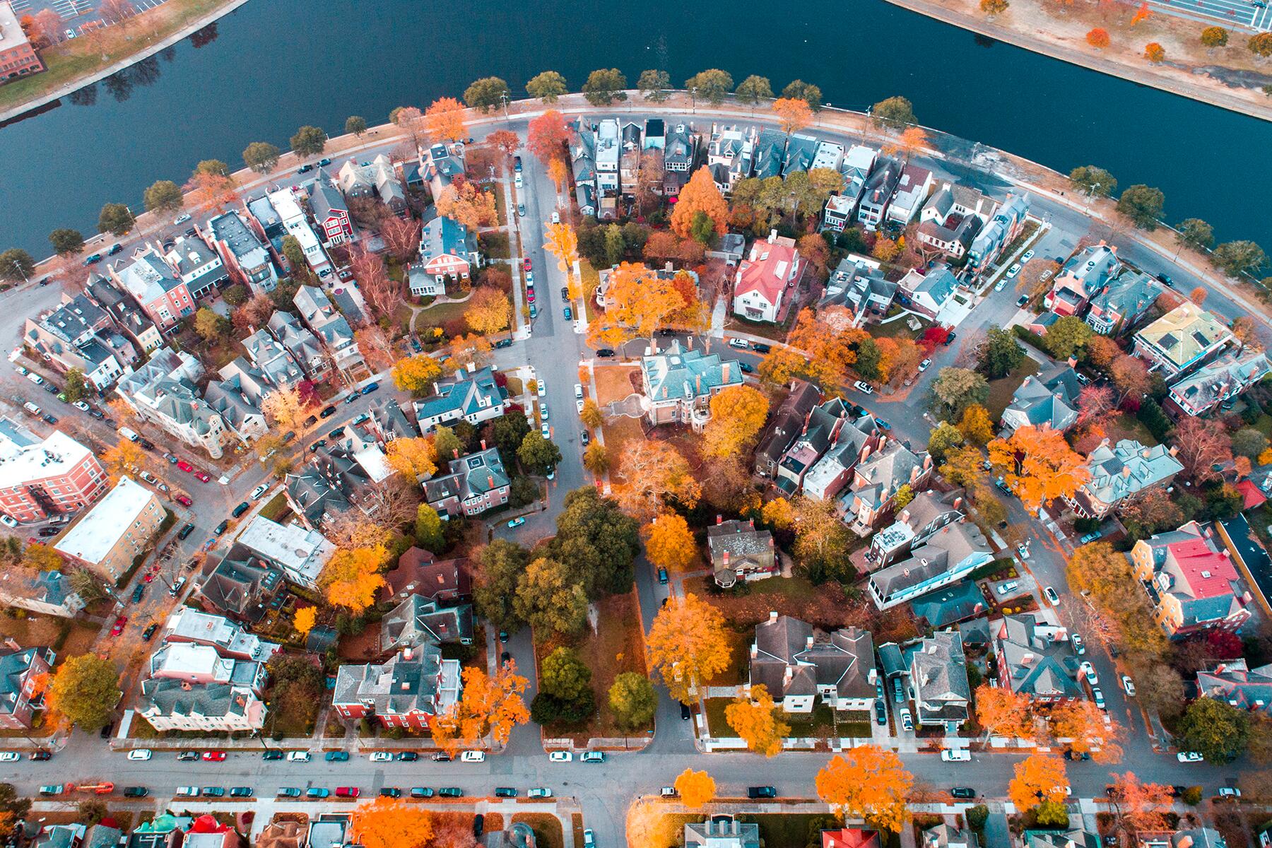 5-FallSeasideCities-Norfolk-shutterstock_772020280
