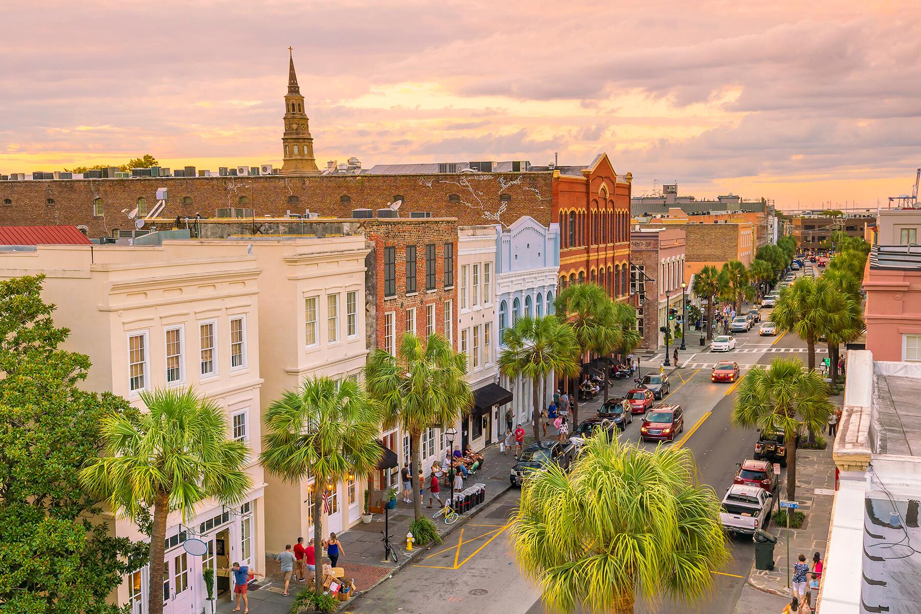 6-FallSeasideCities-Charleston-shutterstock_621535964