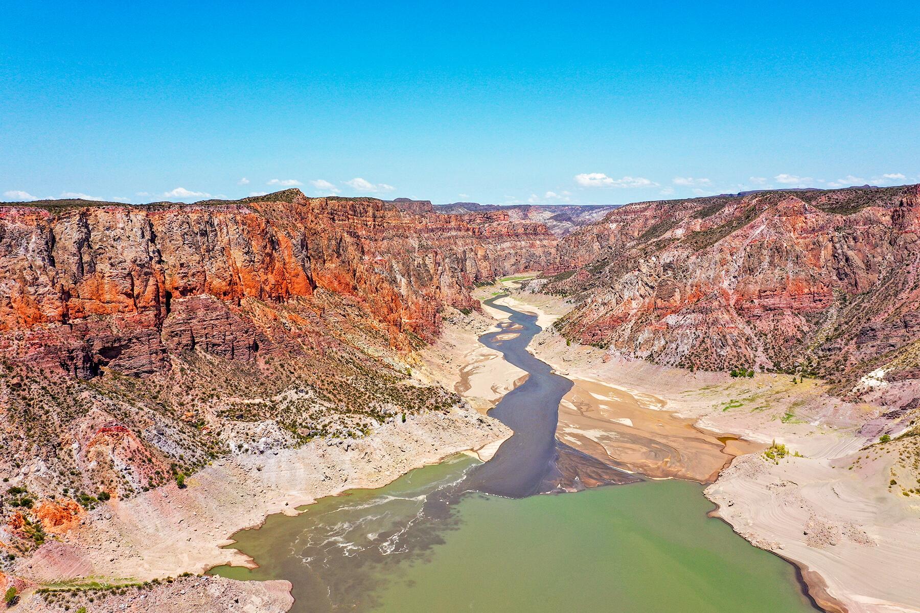 8-ClosedCountries-Argentina-jaume-galofre-wh4az6w83gU-unsplash