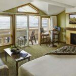 03_02_FodorsFinestHotels_USA__SurfsandResort_Ocean Front King