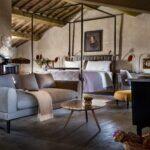 05_02_FodorsFinestHotels_Europe__CasteloDiReschio_Hotel Castello di Reschio – Suite 02