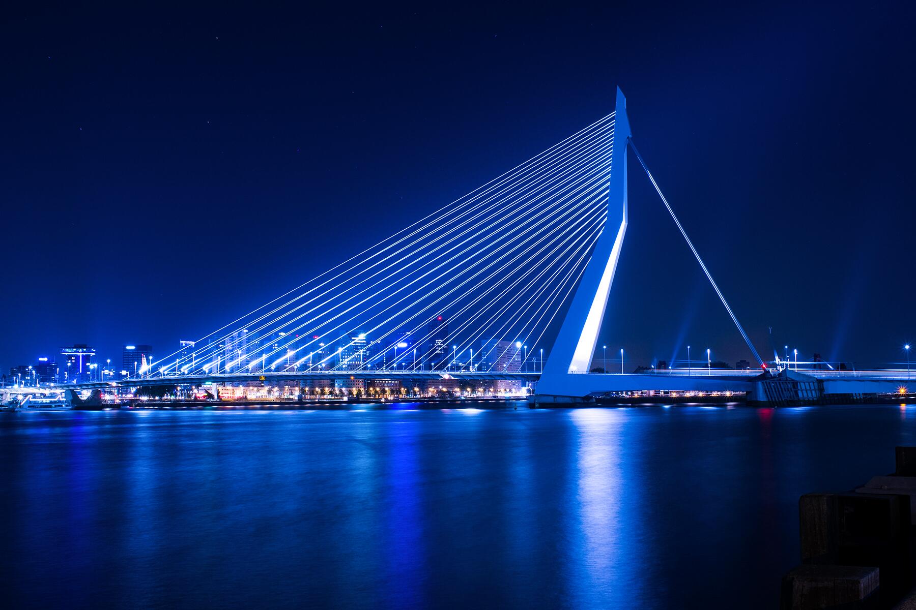 06_WorldsBestBridgeWalks__Erasmusburg_shutterstock_1884156394