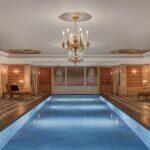 11_05_FodorsFinestHotels_Europe__ChateauDeVersailles_Spa – Piscine intérieure_photo credit Renée Kemps