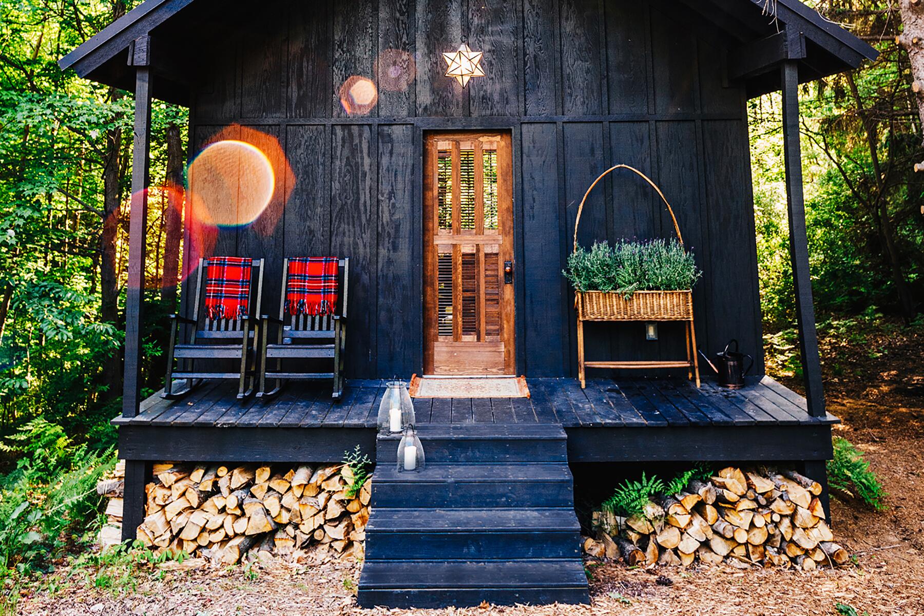 20_02_FodorsFinestHotels_USA__FieldsOfMichigan_The-Feilds_Treehouse_Angela-Treimer 20_02_FodorsFinestHotels_USA__FieldsOfMichigan_The-Feilds_Treehouse_Angela-Treimer