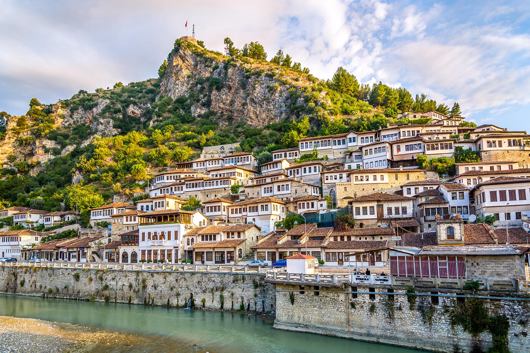 7-MuslimEurope-Albania-shutterstock_210843733 (1)