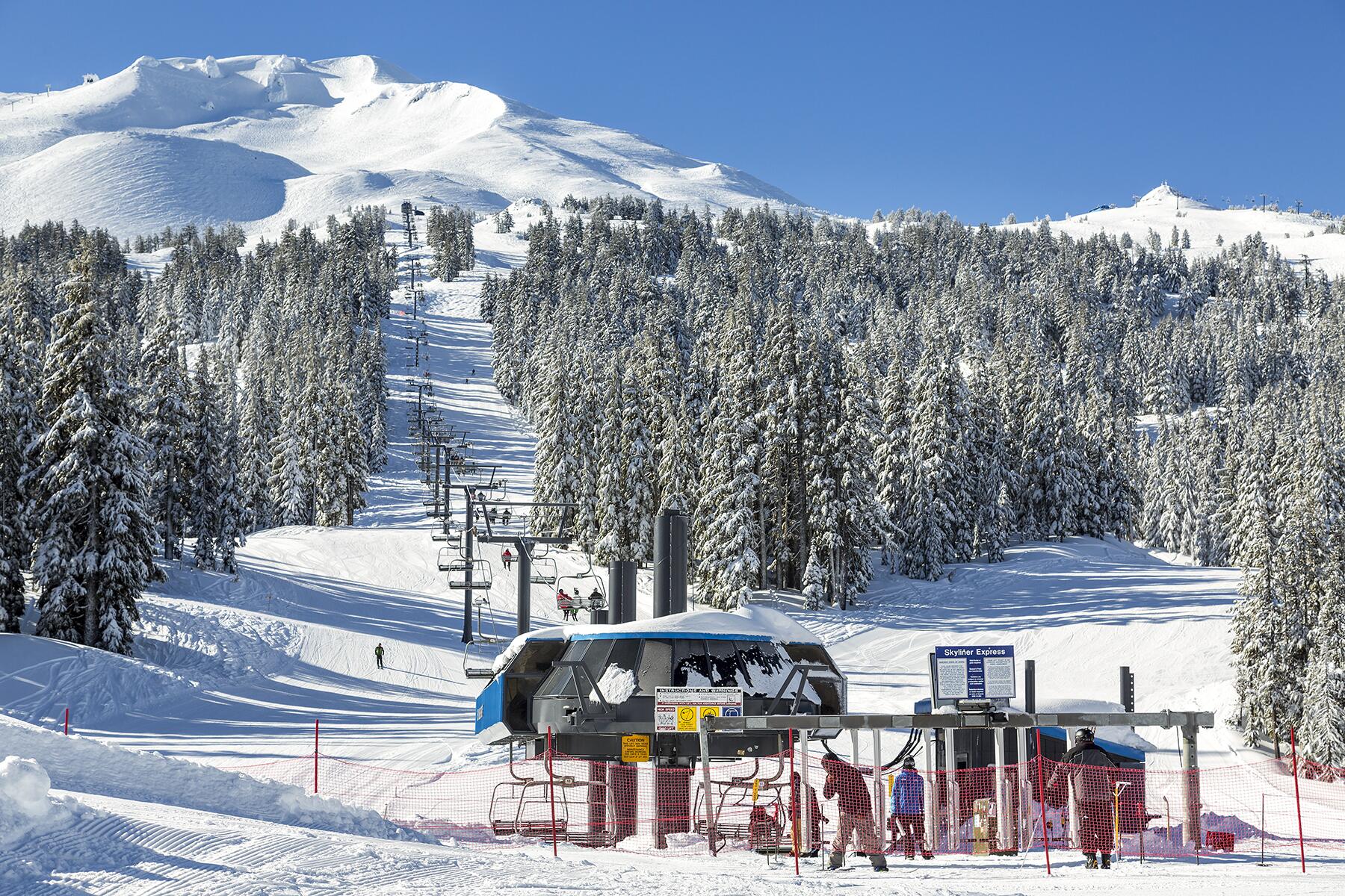14-Ski-iStock-512884760