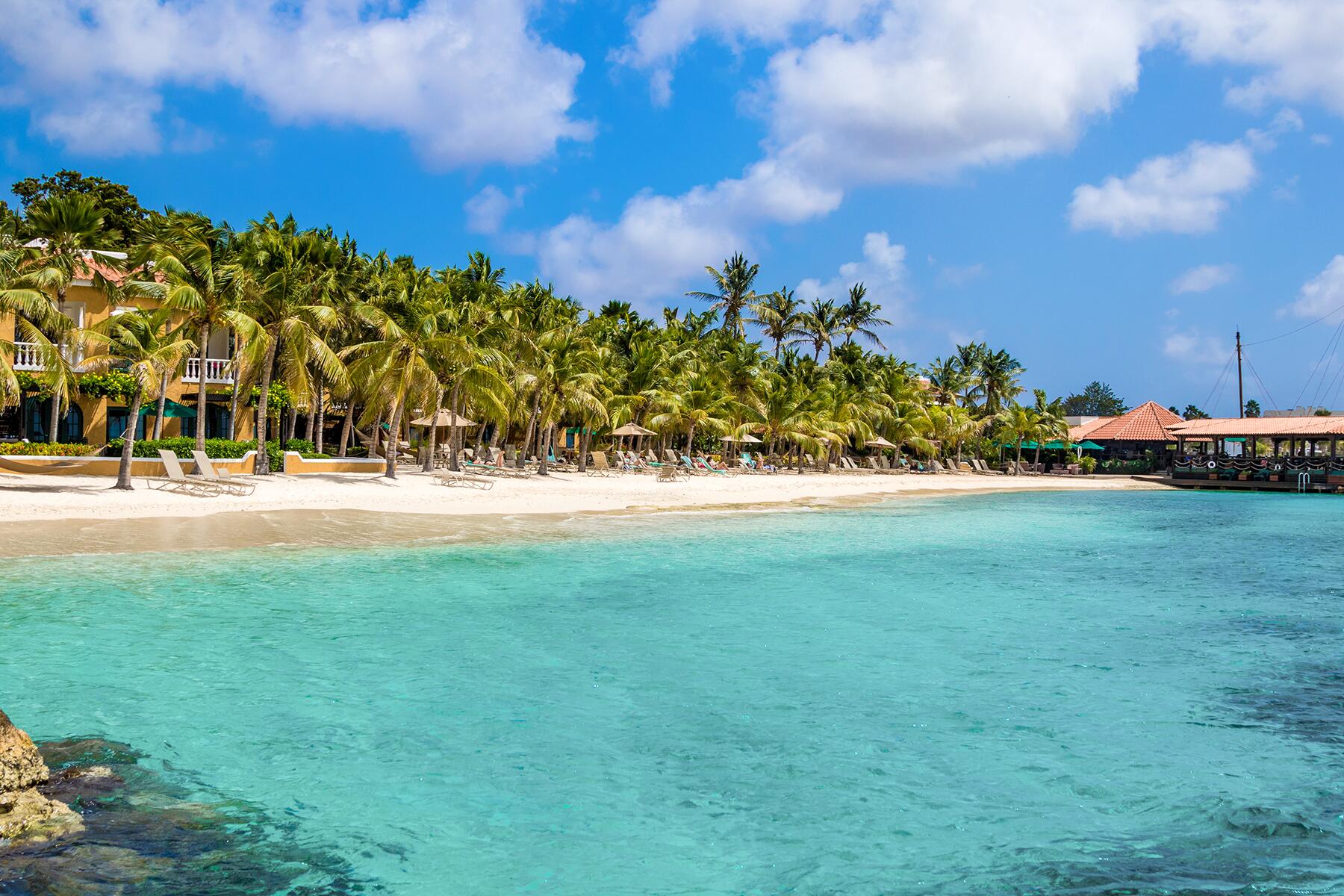 10 Reasons People are Moving to Caribbean Country Bonaire