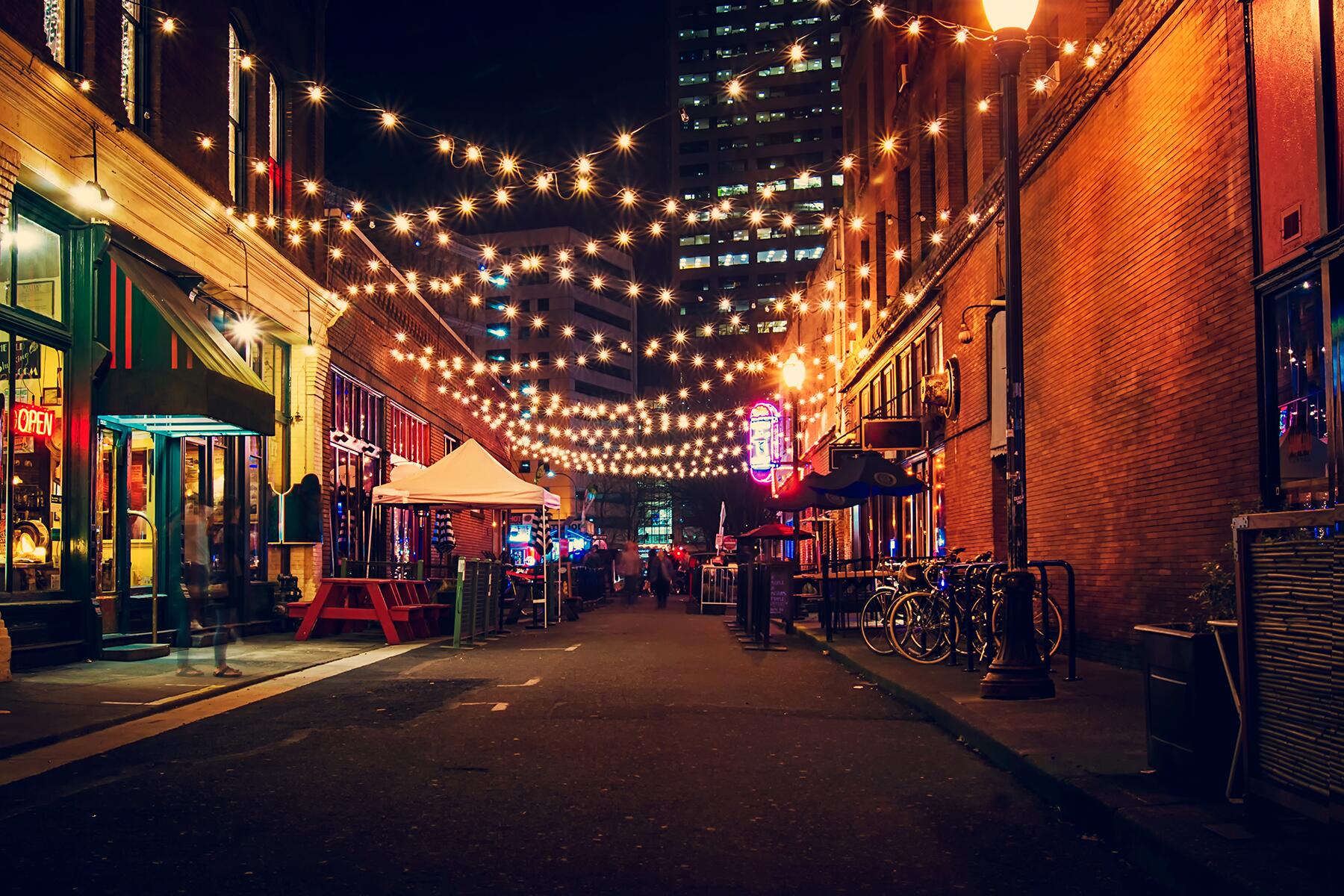 13_FunCities__PortlandOregon_shutterstock_566864311