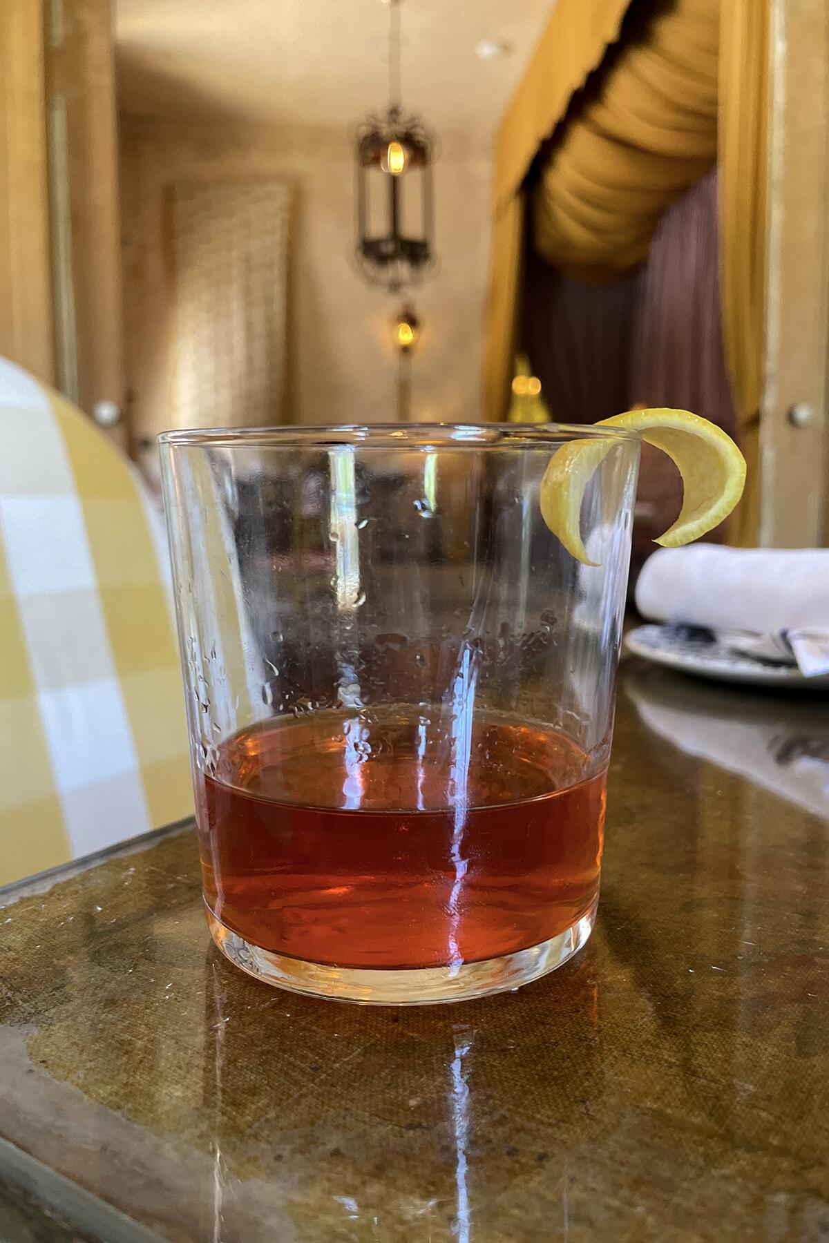 1-Sazeracs-image_67212033
