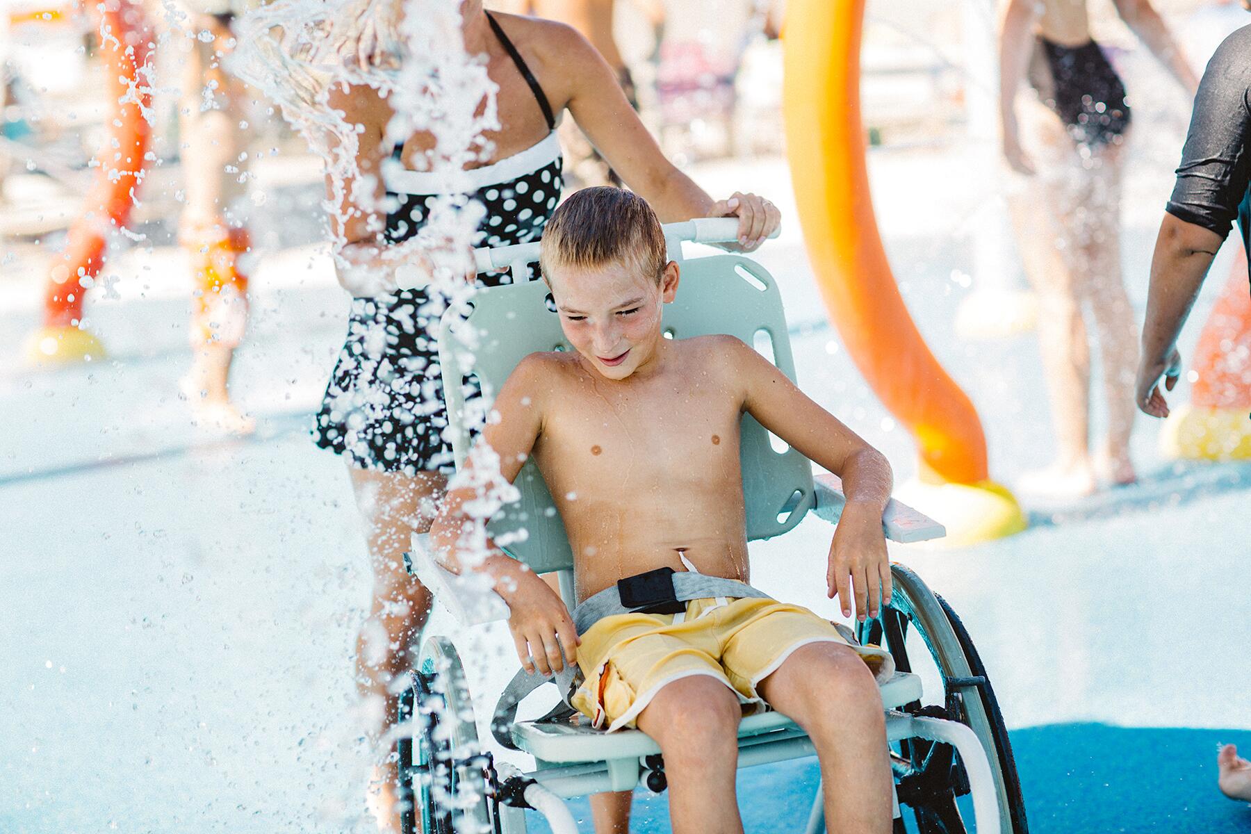 13-DisaHotels-HP.16.BW.Splashground_wheelchair