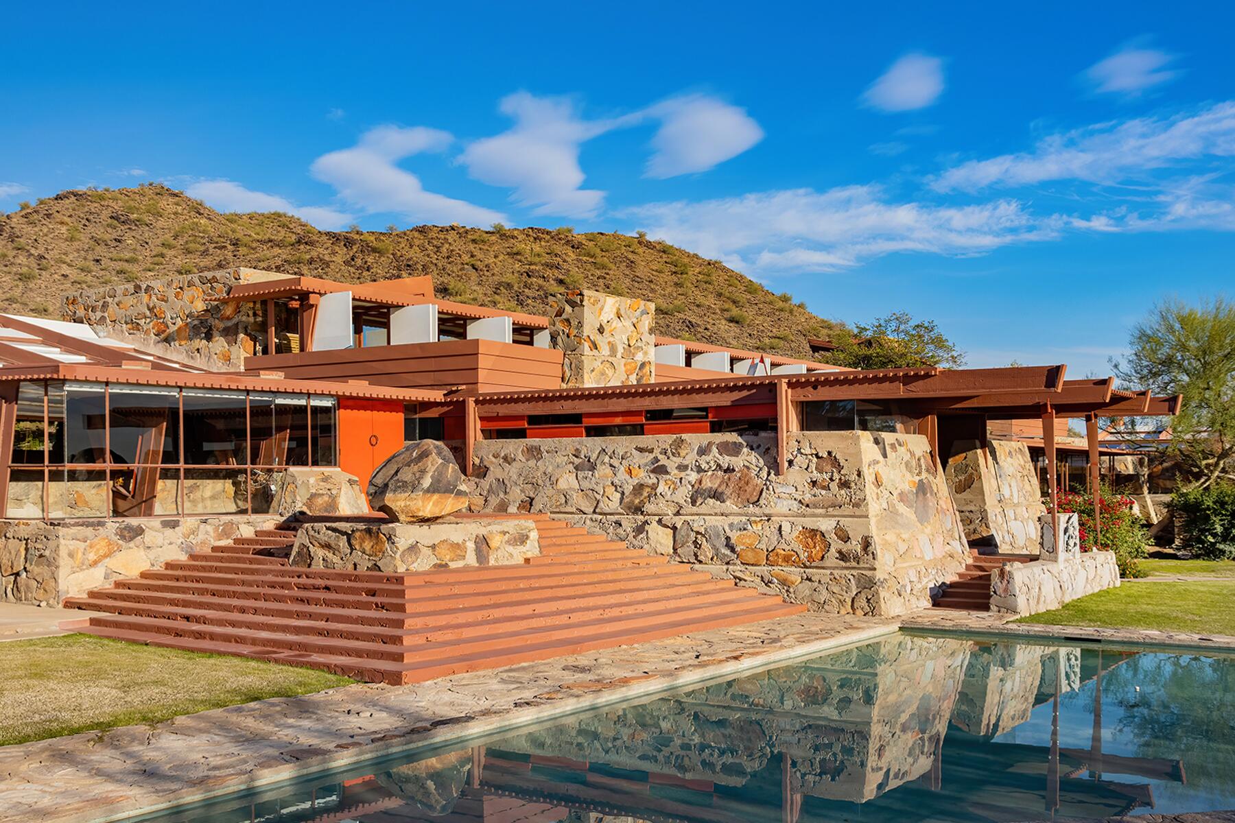 E-UltAZ-Taliesin-shutterstock_1893156109