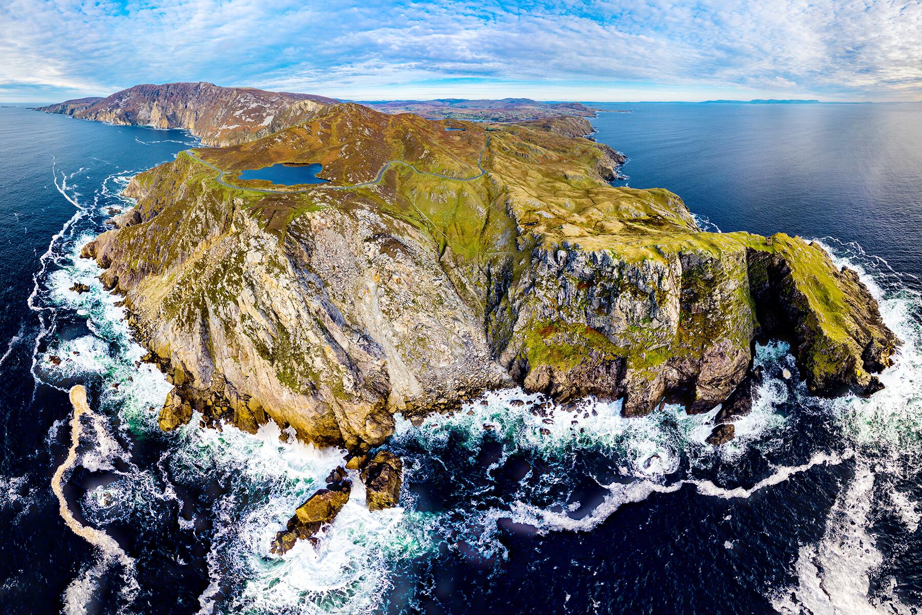 <a href='http://www.fodors.com/world/europe/ireland/experiences/news/ultimate-things-to-do-in-ireland#'>From "25 Ultimate Things to Do In Ireland: View Ireland’s Massive Sea Cliffs From Above and Below "</a>