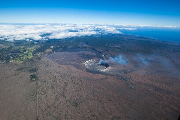 <a href='http://www.fodors.com/world/north-america/usa/hawaii/big-island/experiences/news/18-ultimate-things-to-do-on-hawaiis-big-island#'>From "25 Ultimate Things to Do on Hawaii’s Big Island: Hike the Caldera Floor of the World’s Most Active Volcano"</a>
