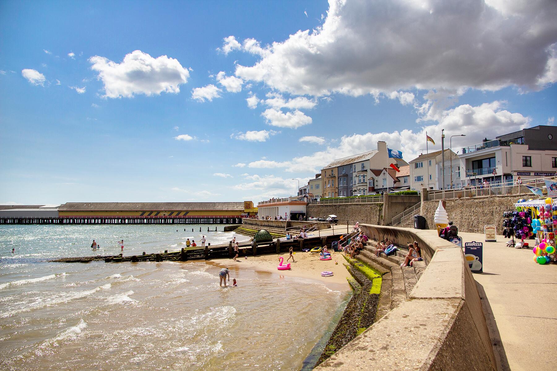 2-BESTLDNBEACH-shutterstock_1806808315