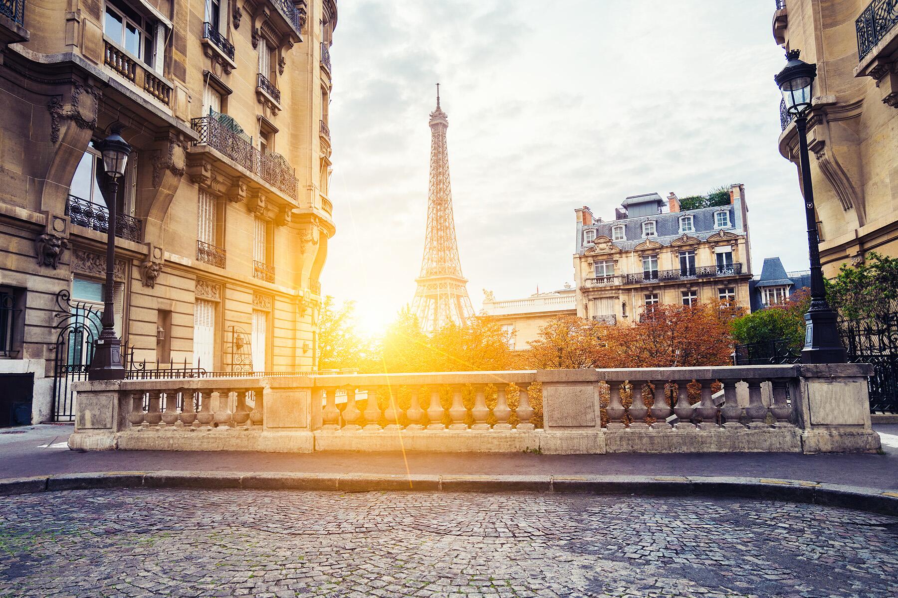 Where to Get the Best View of the Eiffel Tower - Midlife Globetrotter