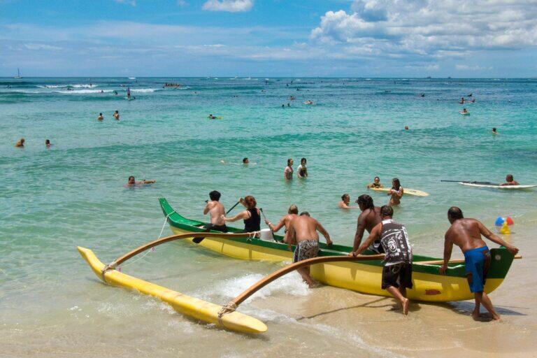 <a href='https://www.fodors.com/world/north-america/usa/hawaii/oahu/experiences/news/photos/25-ultimate-things-to-do-on-oahu#'>From &quot;35 Ultimate Things to Do in Oahu, Hawaii: Pull Your Weight in an Outrigger Practice &quot;</a>