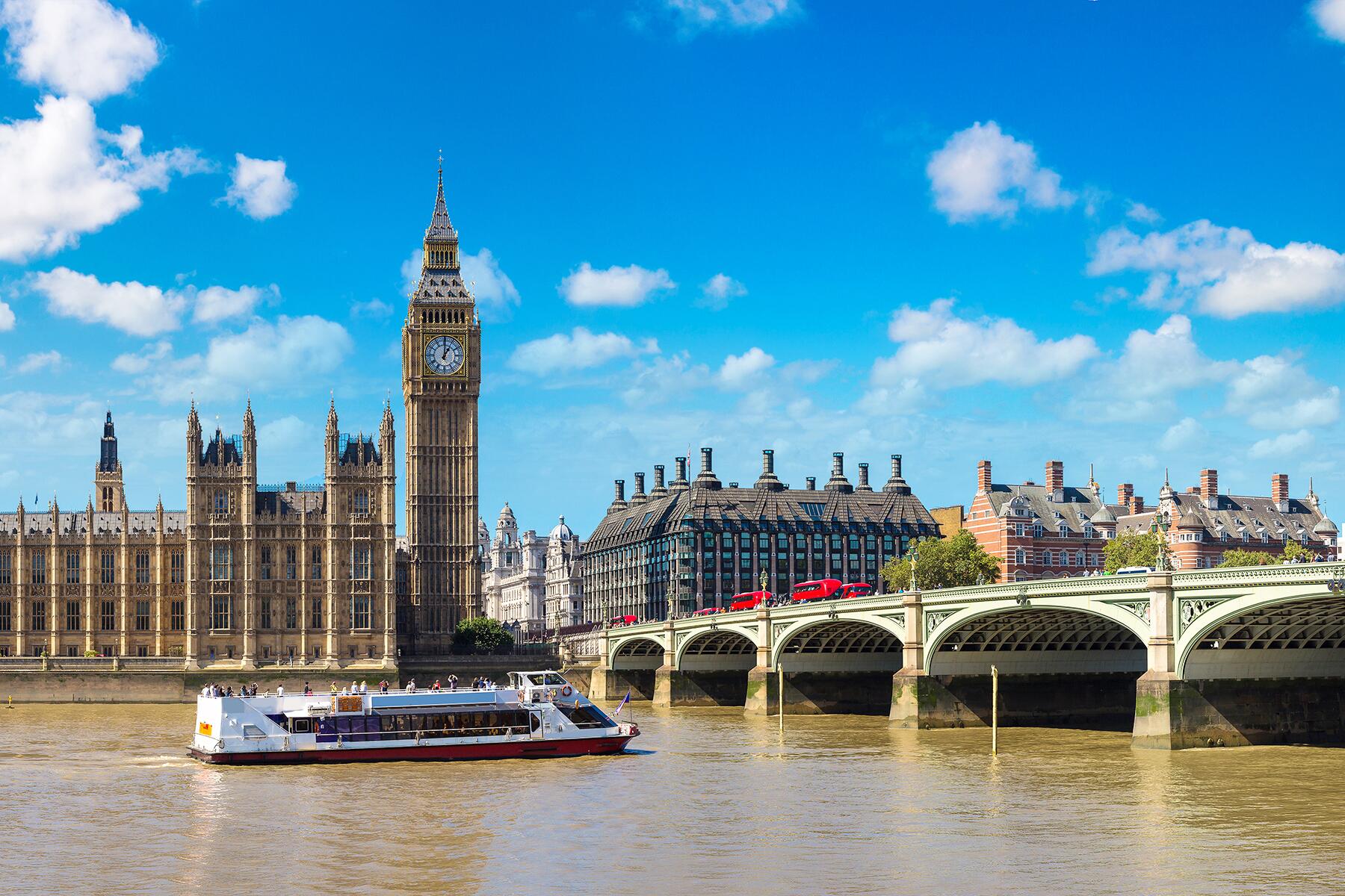 3-CRUISEREASONS-shutterstock_641478031