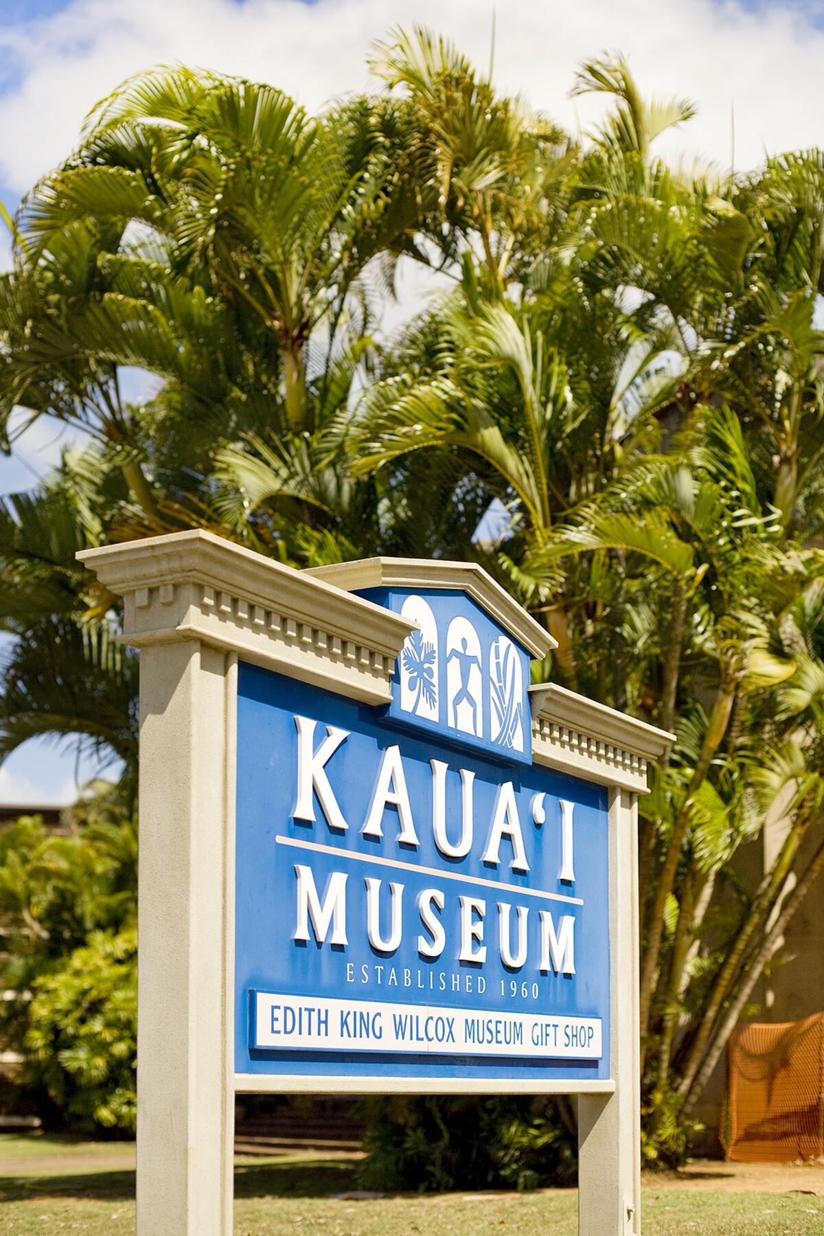<a href='https://www.fodors.com/world/north-america/usa/hawaii/kauai/experiences/news/photos/24-ultimate-things-to-do-in-kauai#'>From &quot;30 Ultimate Things to Do in Kauai: Craft Your Own Souvenir &quot;</a>