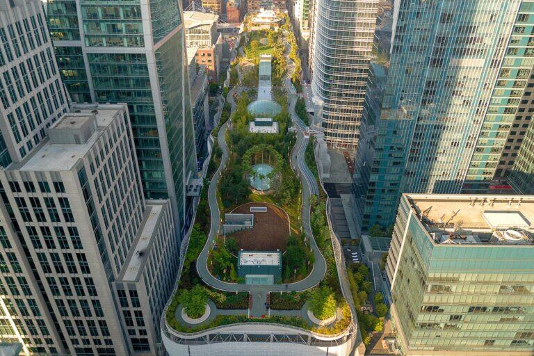<a href='https://www.fodors.com/world/north-america/usa/california/san-francisco/experiences/news/photos/25-ultimate-things-to-do-in-san-francisco#'>From &quot;30 Ultimate Things to Do in San Francisco: Float Above the City at Salesforce Park&quot;</a>
