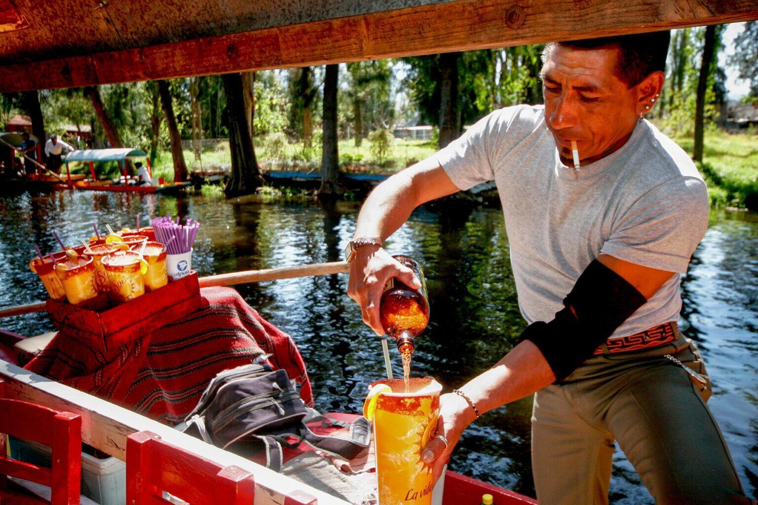 A Complete Guide to Visiting Mexico City's Xochimilco