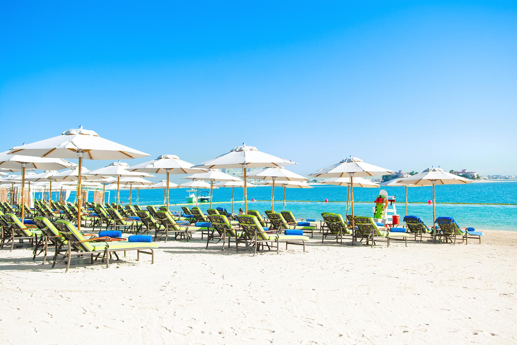 <a href=https://www.fodors.com/world/africa-and-middle-east/united-arab-emirates/dubai/gallery/'https://www.fodors.com/world/africa-and-middle-east/united-arab-emirates/dubai/experiences/news/photos/how-to-spend-a-long-layover-in-dubai#'>From "Stuck in Dubai? Here’s How to Spend a Long Layover in the ‘City of Gold’: Unwind at Raffles Palm"</a>
