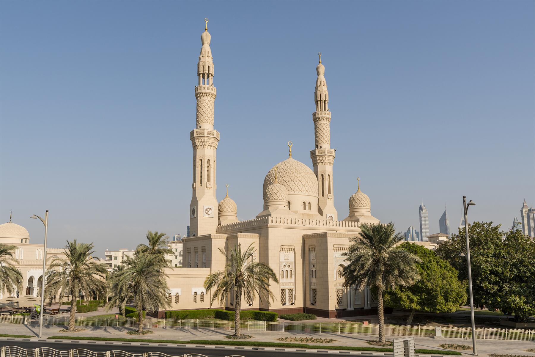 <a href=https://www.fodors.com/world/africa-and-middle-east/united-arab-emirates/dubai/gallery/'https://www.fodors.com/world/africa-and-middle-east/united-arab-emirates/dubai/experiences/news/photos/how-to-spend-a-long-layover-in-dubai#'>From "Stuck in Dubai? Here’s How to Spend a Long Layover in the ‘City of Gold’: See Jumeirah Mosque"</a>