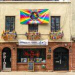 <a href='https://www.fodors.com/world/north-america/usa/new-york/new-york-city/experiences/news/photos/a-queer-guide-to-visiting-new-york-city#'>From &quot;The Ultimate LGBTQ+ Guide to Visiting New York City: The Stonewall Inn&quot;</a>