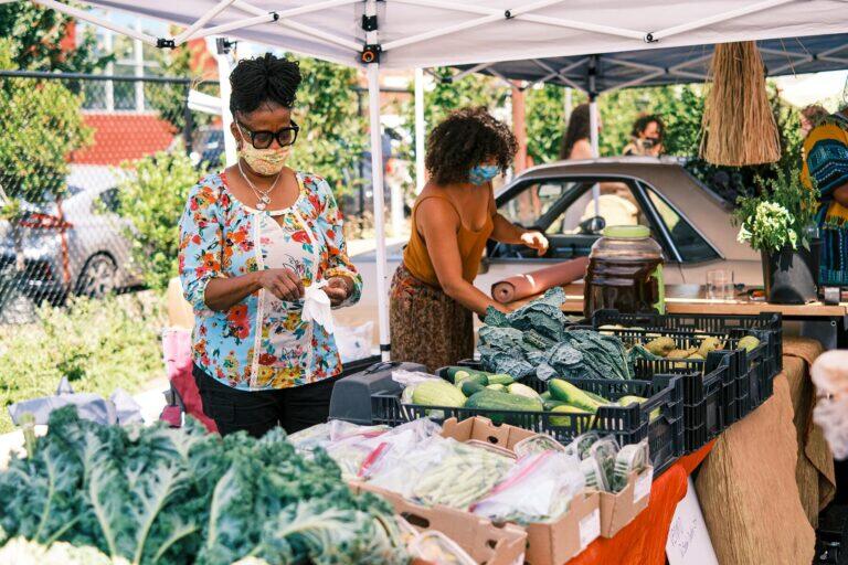 <a href='https://www.fodors.com/world/north-america/usa/oregon/portland/experiences/news/photos/top-things-to-do-in-portland-oregon#'>From &quot;20 Ultimate Things to Do in Portland: Visit the Farmer's Market&quot;</a>