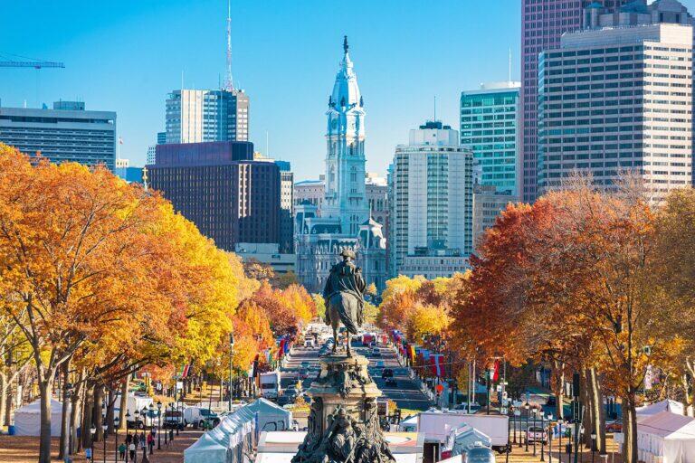 <a href='https://www.fodors.com/world/north-america/usa/new-york/new-york-city/experiences/news/photos/the-best-fall-day-trips-from-new-york-city#'>From &quot;The 10 Best Fall Day Trips From New York City: Philadelphia&quot;</a>