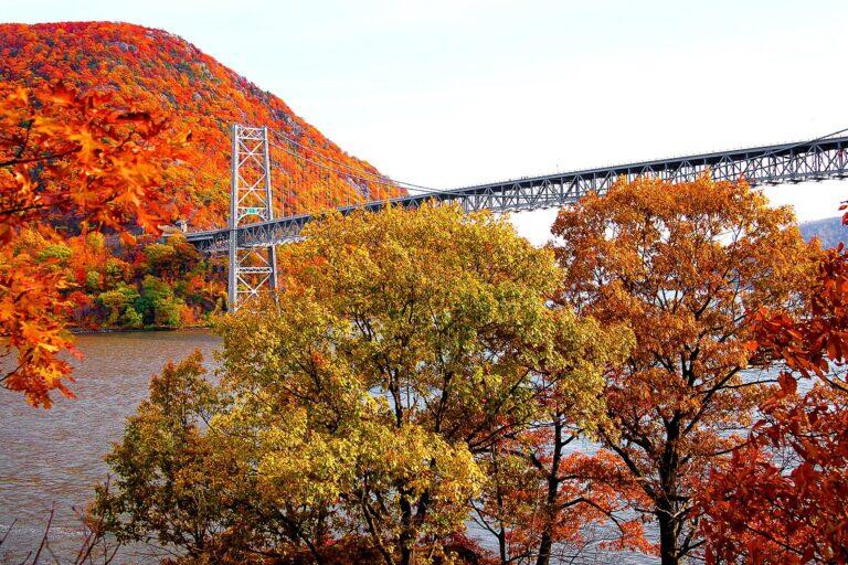 <a href='https://www.fodors.com/world/north-america/usa/new-york/new-york-city/experiences/news/photos/the-best-fall-day-trips-from-new-york-city#'>From &quot;The 10 Best Fall Day Trips From New York City: Bear Mountain State Park&quot;</a>